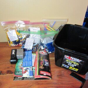 k'nex 585+ piece bundle parts instructions manuals and more (W4537)